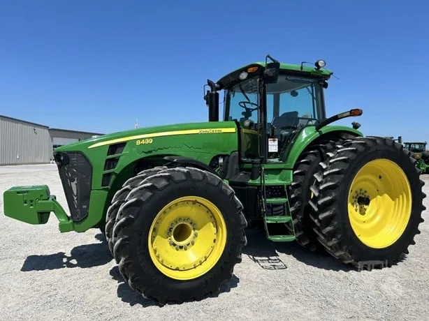 JOHN DEERE 8430 — foto 1 de 79