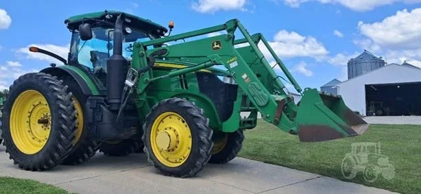 JOHN DEERE 7210R — foto 1 de 13