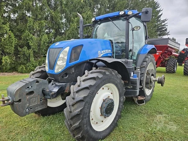 NEW HOLLAND T7.260 — foto 1 de 7