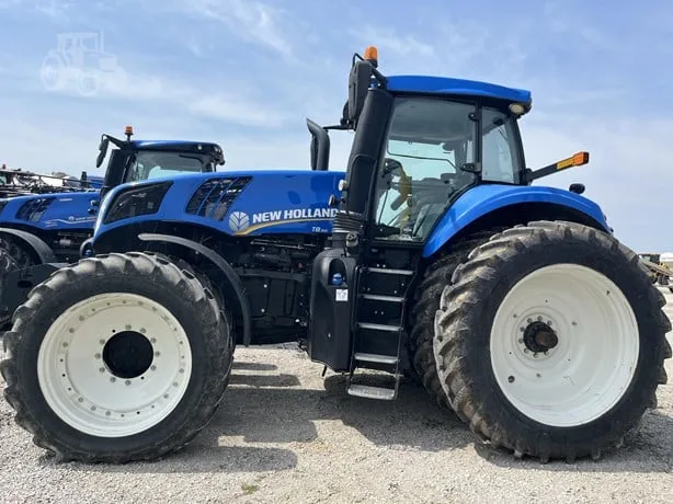 NEW HOLLAND T8.410 — foto 1 de 11