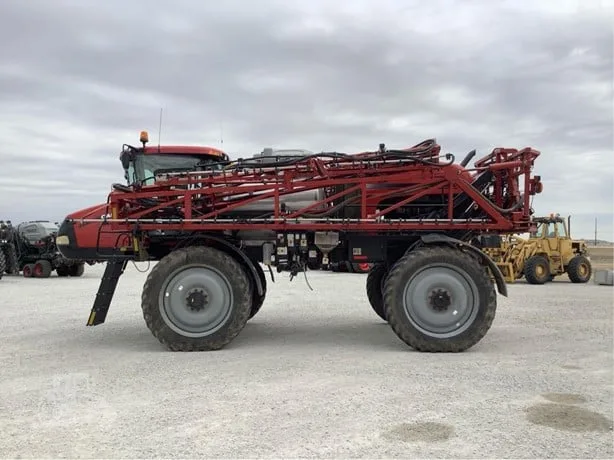 CASE IH PATRIOT 4440 — foto 1 de 36