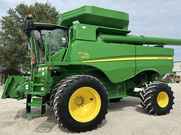 JOHN DEERE S670 — foto 1 de 111