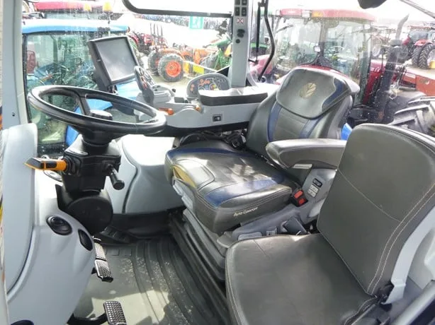 NEW HOLLAND T7.315 — foto 1 de 8