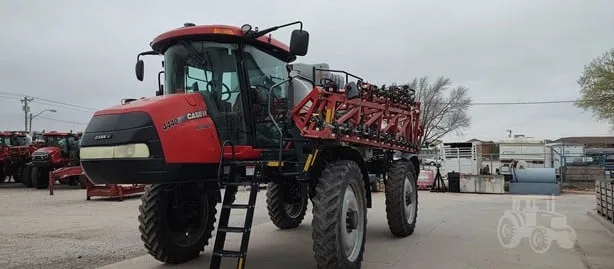 CASE IH PATRIOT 4440 — foto 1 de 14