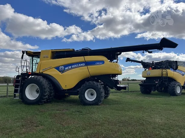 NEW HOLLAND CR8.90 — foto 1 de 14