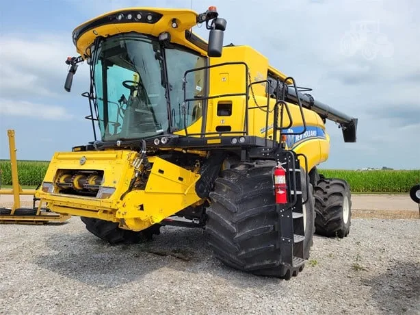 NEW HOLLAND CR8.90 — foto 1 de 5