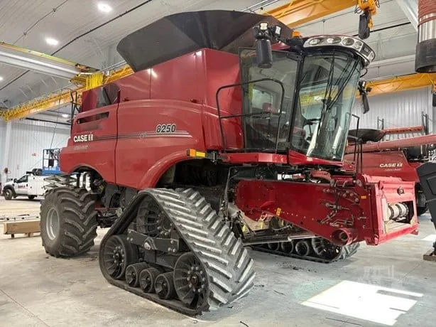 CASE IH 8250 — foto 1 de 3