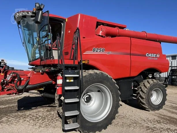 CASE IH 8250 — foto 1 de 9