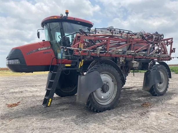 CASE IH PATRIOT 4440 — foto 1 de 11