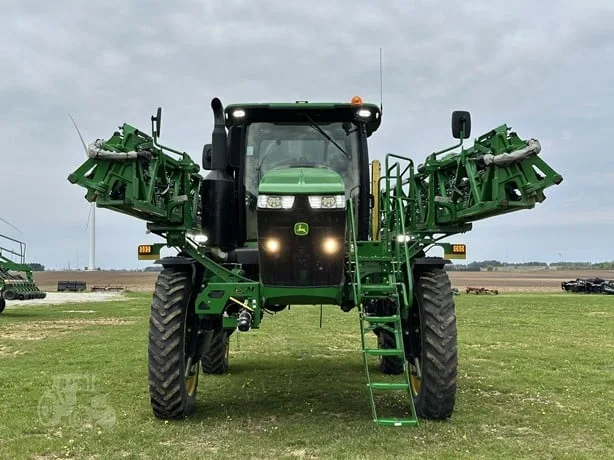 JOHN DEERE R4038 — foto 1 de 32