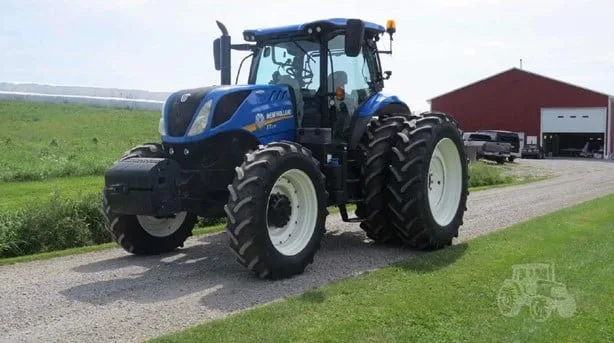 NEW HOLLAND T7.270 — foto 1 de 52