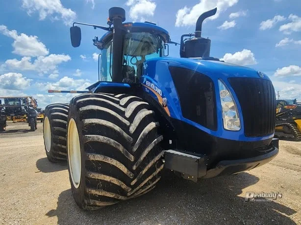 NEW HOLLAND T9.645HD — foto 1 de 12
