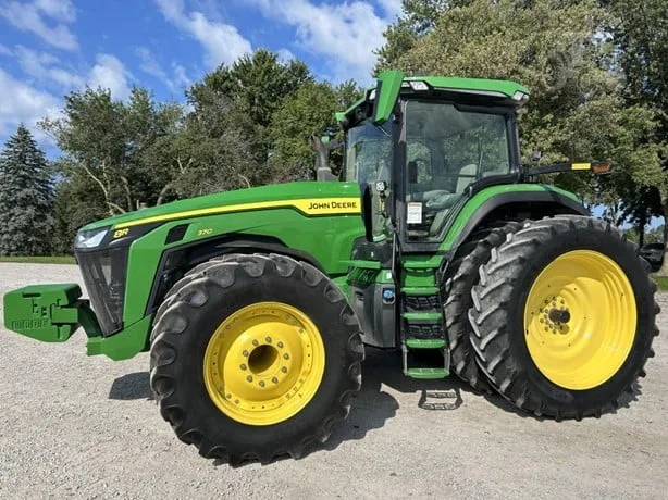 JOHN DEERE 8R 370 — foto 1 de 77