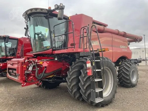 CASE IH 8250 — foto 1 de 1