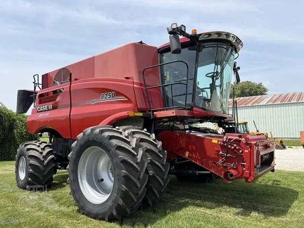 CASE IH 8250 — foto 1 de 43