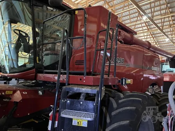 CASE IH 8250 — foto 1 de 23
