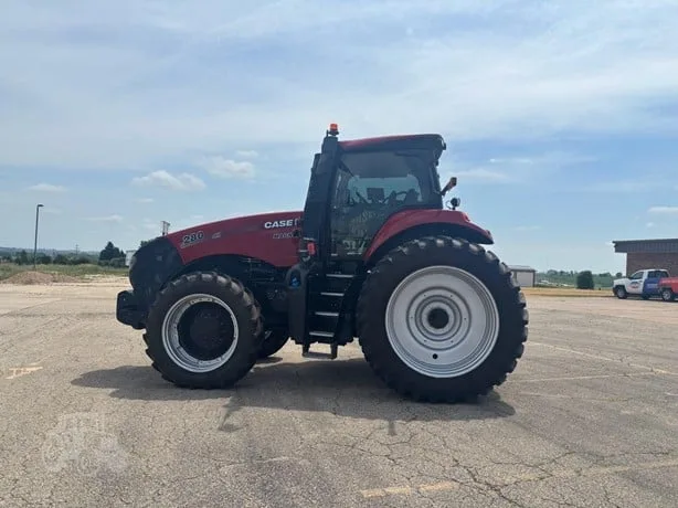 CASE IH MAGNUM 280 — foto 1 de 9