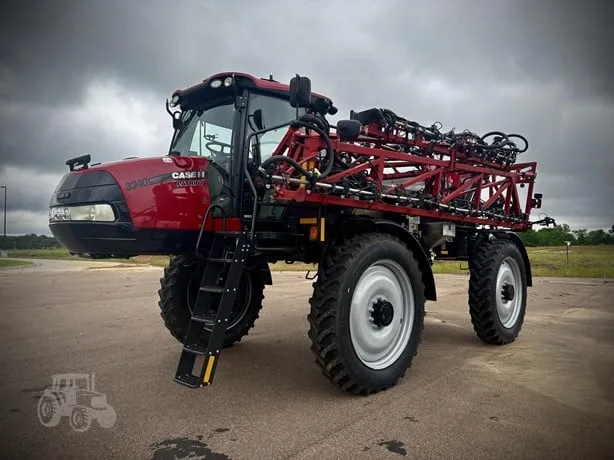 CASE IH PATRIOT 3340 — foto 1 de 46