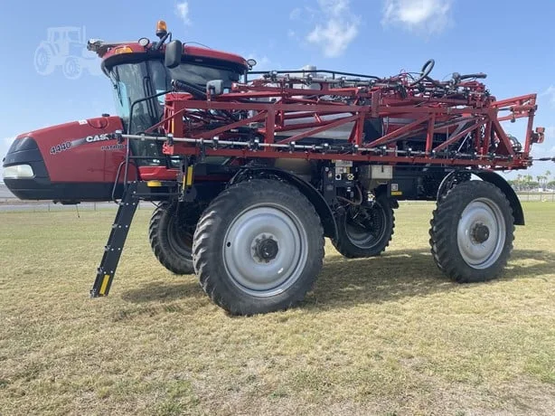 CASE IH PATRIOT 4440 — foto 1 de 11