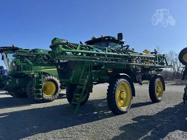 JOHN DEERE R4038 — foto 1 de 42