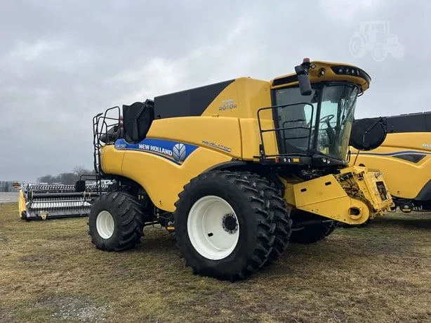 NEW HOLLAND CR7.90 REVELATION — foto 1 de 22