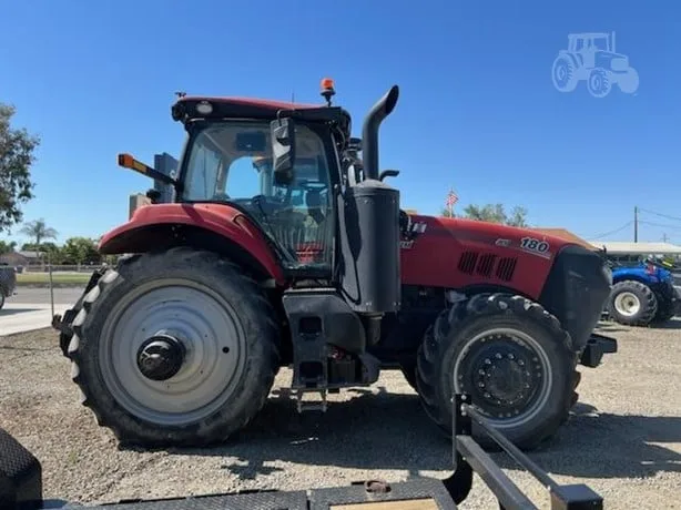 CASE IH MAGNUM 180 — foto 1 de 4