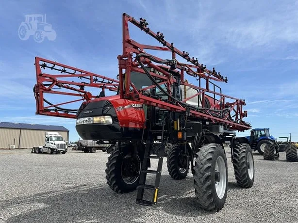 CASE IH PATRIOT 2250 — foto 1 de 32