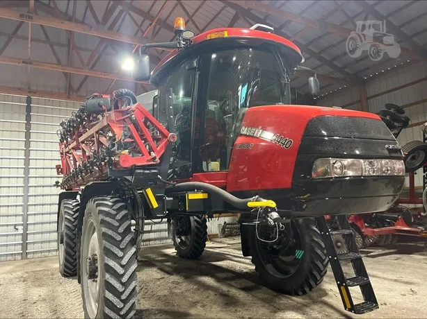 CASE IH PATRIOT 4440 — foto 1 de 31