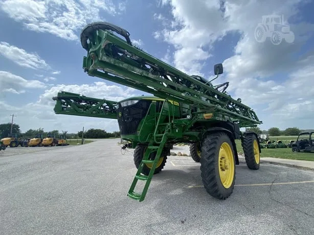 JOHN DEERE 410R — foto 1 de 25