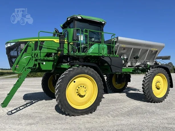 JOHN DEERE 412R — foto 1 de 101