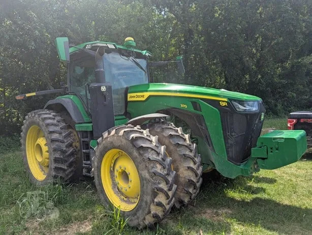 JOHN DEERE 8R 370 — foto 1 de 24