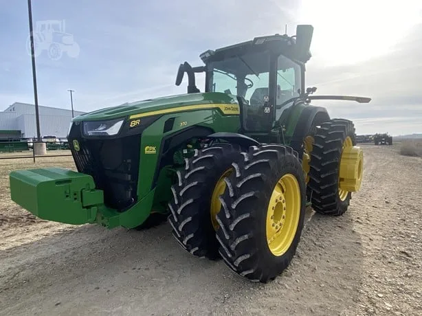 JOHN DEERE 8R 370 — foto 1 de 23