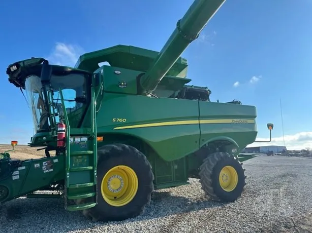 JOHN DEERE S760 — foto 1 de 8