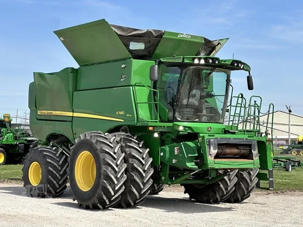 JOHN DEERE S780 — foto 1 de 21