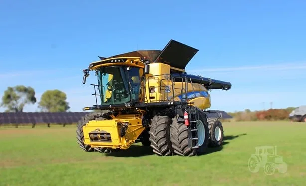 NEW HOLLAND CR9.90 REVELATION — foto 1 de 17