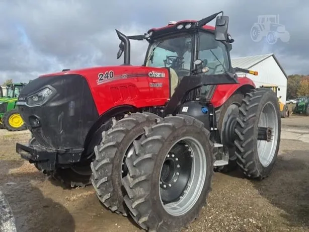 CASE IH MAGNUM 240 CVX — foto 1 de 12