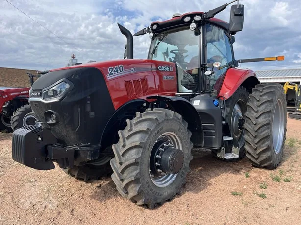 CASE IH MAGNUM 240 CVX — foto 1 de 19