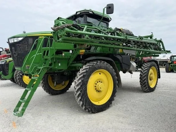 JOHN DEERE 412R — foto 1 de 82