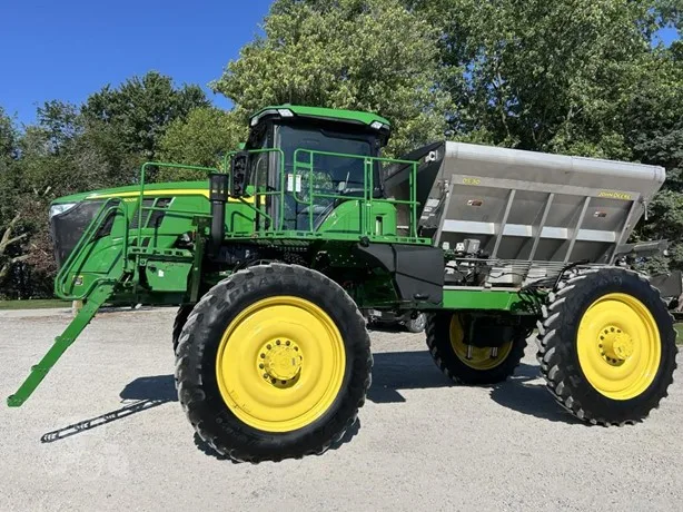 JOHN DEERE 600R — foto 1 de 95