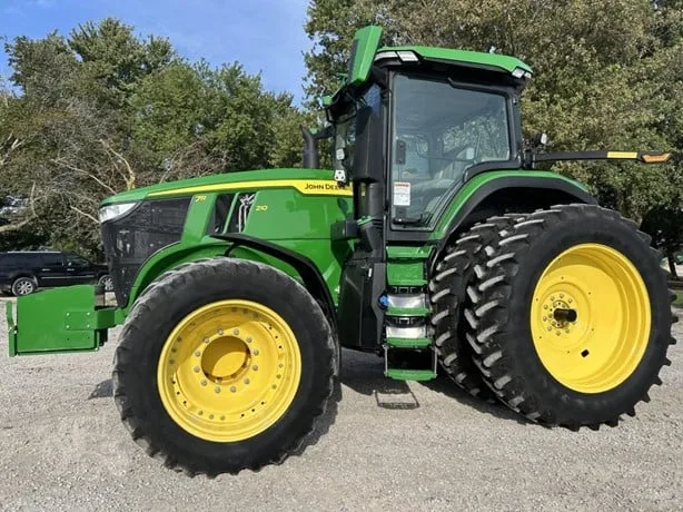 JOHN DEERE 7R 210 — foto 1 de 86