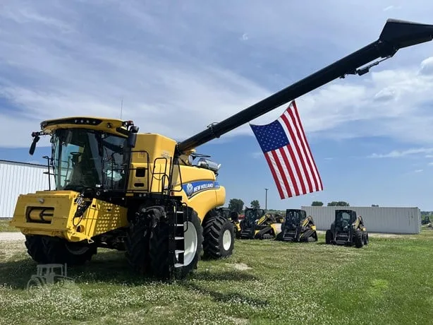NEW HOLLAND CR7.90 REVELATION — foto 1 de 8