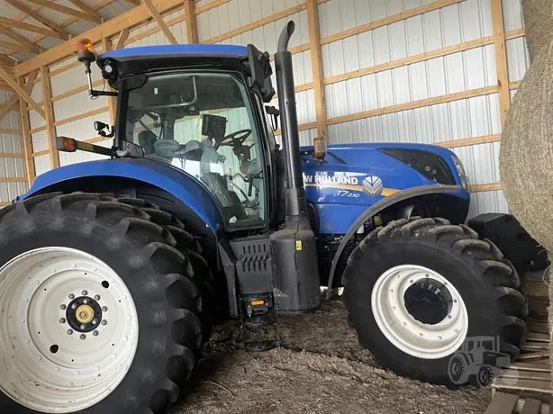 NEW HOLLAND T7.230 — foto 1 de 16