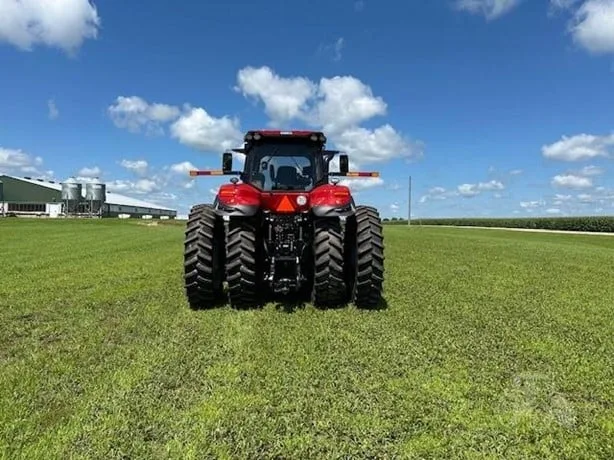 CASE IH MAGNUM 380 CVT — foto 1 de 11