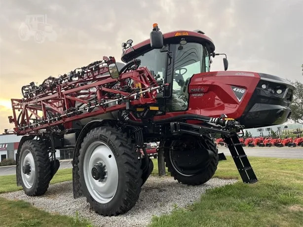 CASE IH PATRIOT 4350 — foto 1 de 5