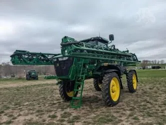 JOHN DEERE 410R — foto 1 de 36