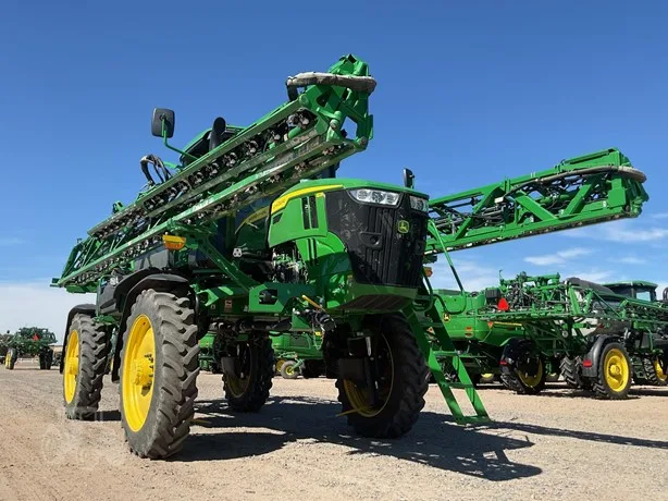 JOHN DEERE 412R — foto 1 de 46