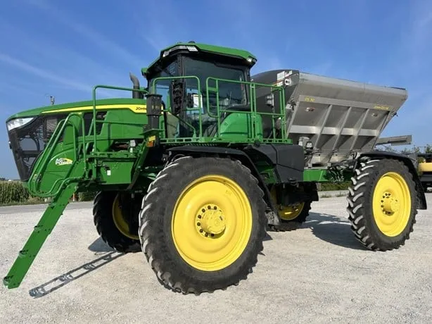 JOHN DEERE 600R — foto 1 de 72