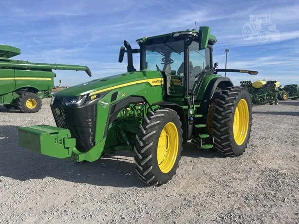 JOHN DEERE 8R 310 — foto 1 de 18