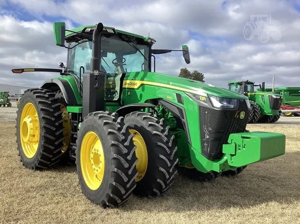 JOHN DEERE 8R 340 — foto 1 de 34