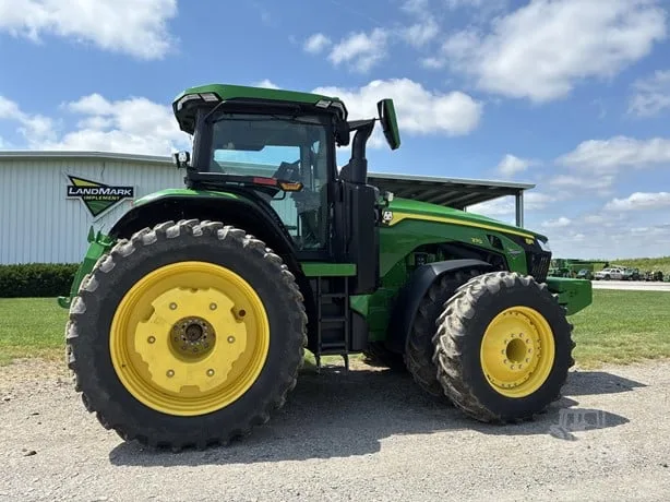 JOHN DEERE 8R 370 — foto 1 de 22